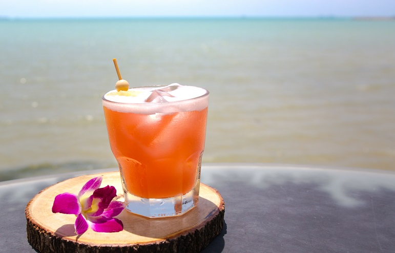 Mai Tai cocktail recipe